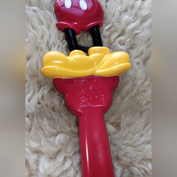 Vintage Walt Disney World Mickey Mouse Back Scratcher Souvenir - Picture 10 of 11